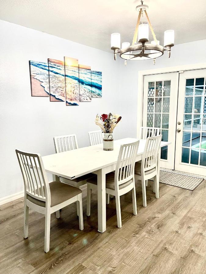 A Cozy Space Coast Retreat تيتوسفيل المظهر الخارجي الصورة