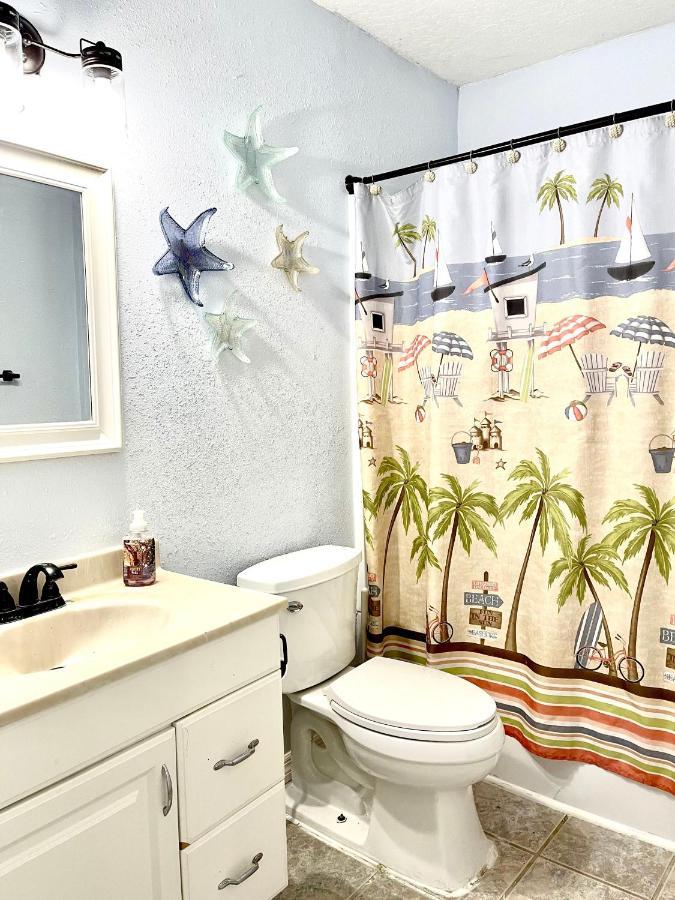 A Cozy Space Coast Retreat تيتوسفيل المظهر الخارجي الصورة